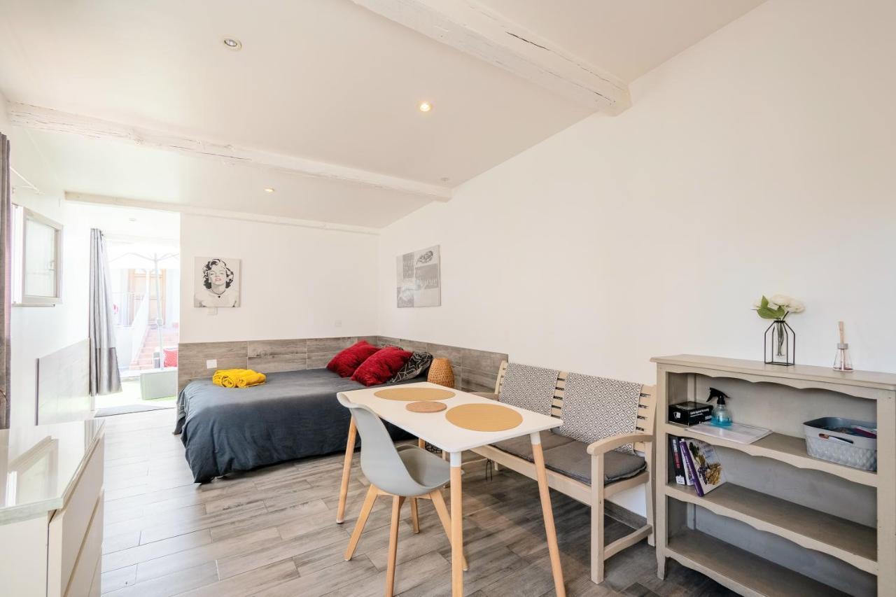 Villa 3 Appartements Entiers Avec Piscine Et Jaccuzi Et Parking 马赛 外观 照片