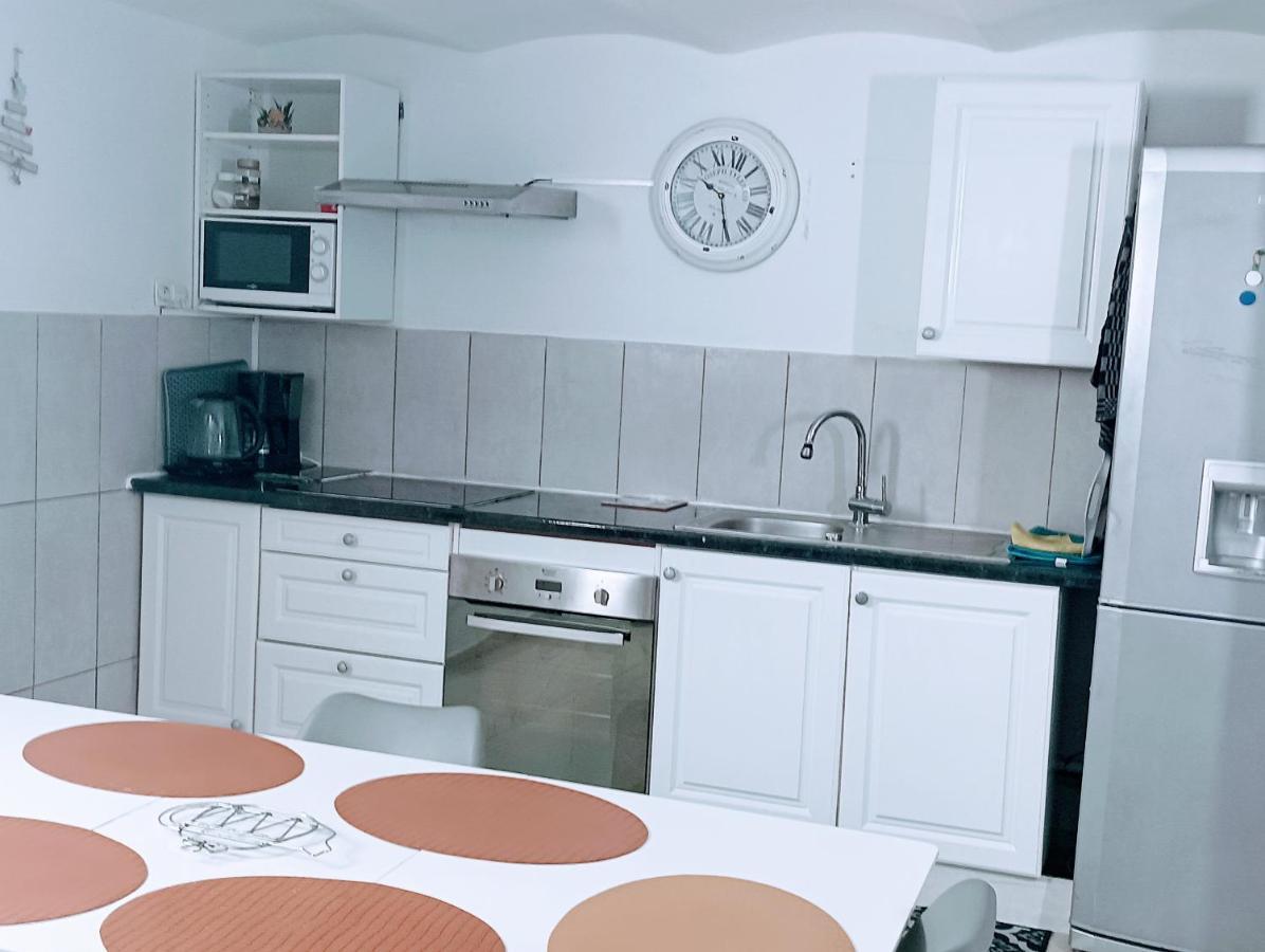 Villa 3 Appartements Entiers Avec Piscine Et Jaccuzi Et Parking 马赛 外观 照片